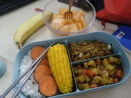 Customer photo review of Leakproof Lunchbox