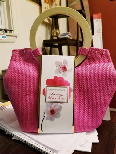 Customer photo review of Cherry Blossom Everyday Bath Set Tote