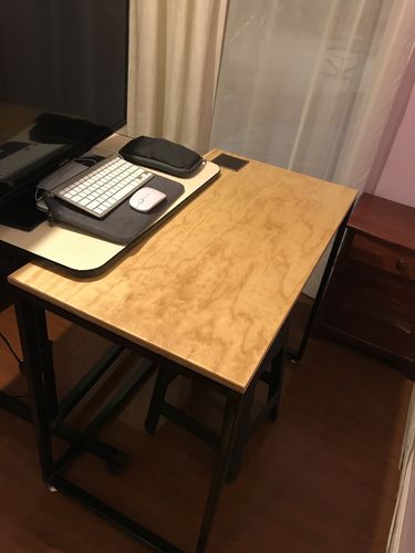 Customer photo review of Escritorio de computador MIMA 90 x 50 Negro