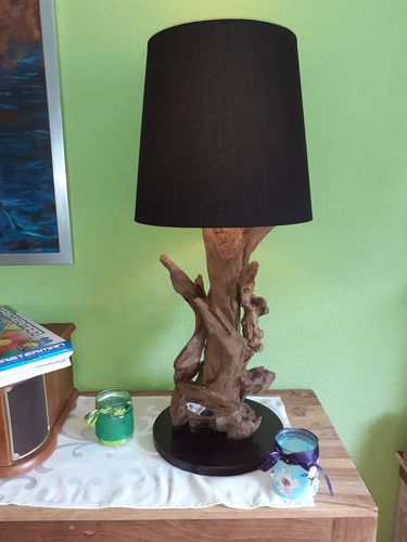 Customer photo review of Wurzelholz Tischlampe IKAL Höhe 80 cm inkl. Lampenschirm