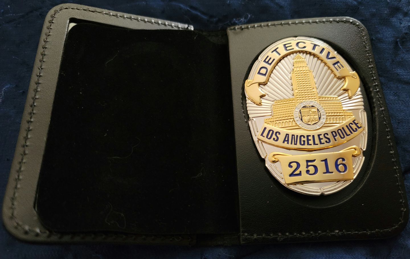 Customer photo review of LAPD Los Angeles Police Detective Badge Solid Copper Replica Movie Props With Number 2516