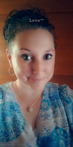 Customer photo review of JuvaBun Messy Bun