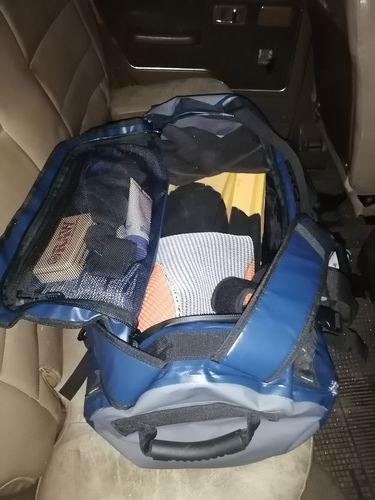 Customer photo review of Bolso Duffel Bag 60 Litros Waterproof - Drysafe - Azul