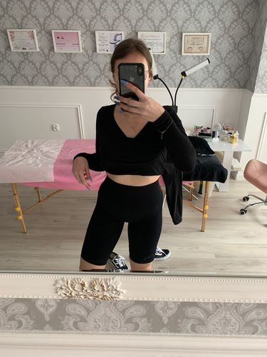 Customer photo review of Elevate Seamless Shorts