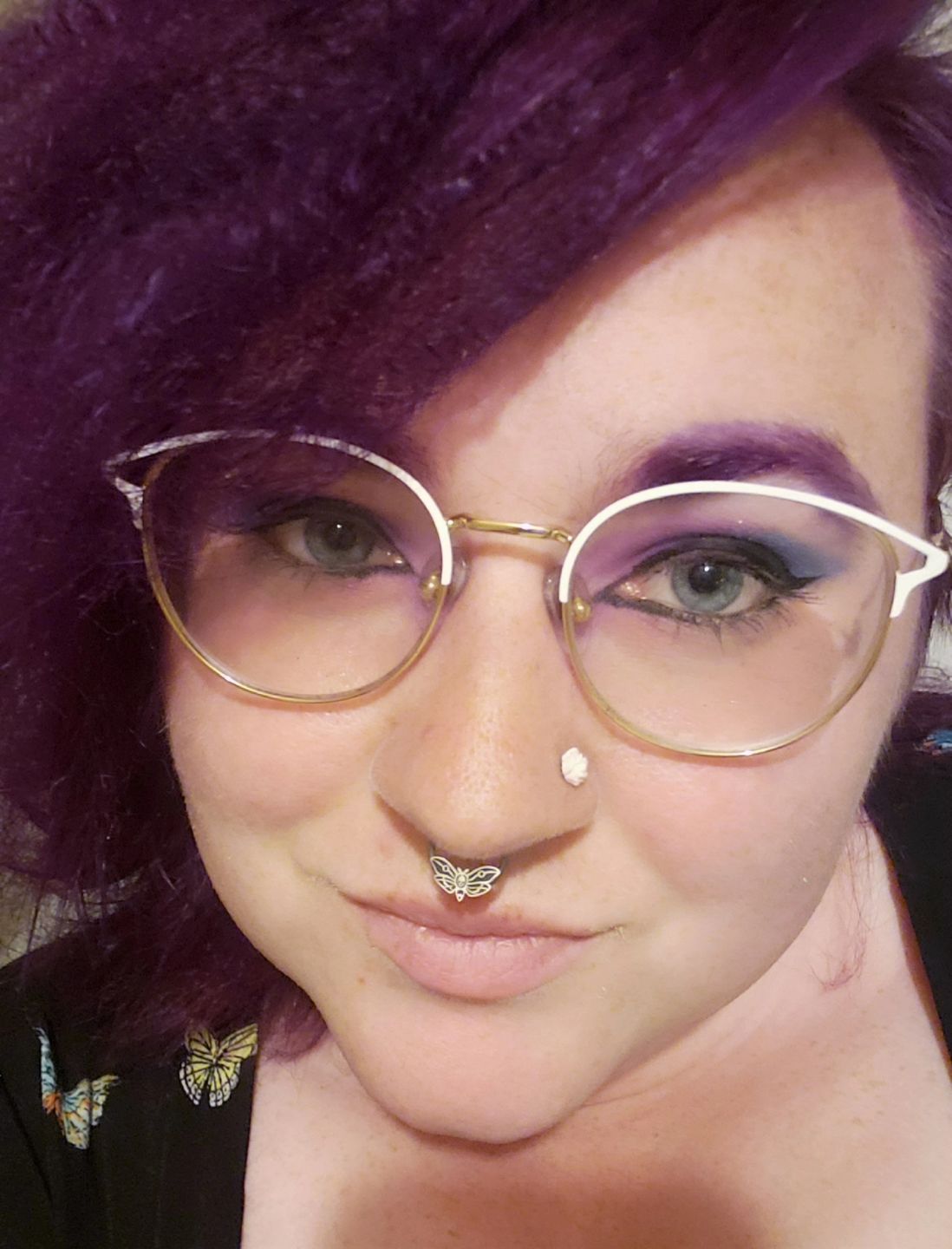 Customer photo review of 16G Death's Head Moth Captive Bead Ring