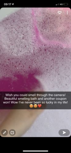 Customer photo review of Beauty Of Belle Money Bath Bomb