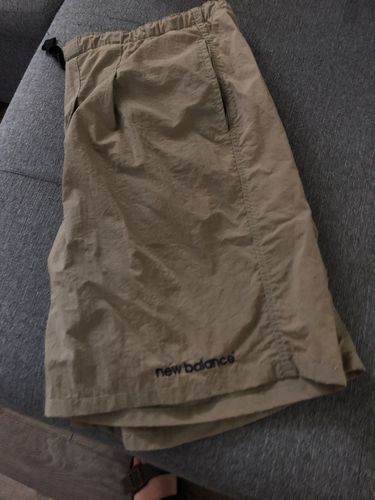 Customer photo review of Vintage New Balance Shorts Size Large (Waist 38-40)