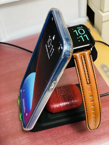 Customer photo review of Premium 3 in 1 Fast Wireless Charging Stand for iPhone, Apple Watch & AirPods