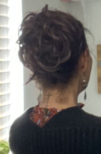 Customer photo review of JuvaBun Messy Bun