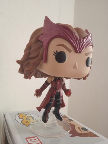 Customer photo review of 828 FUNKO POP Marvel : Scarlet Witch - WandaVision (special edition)