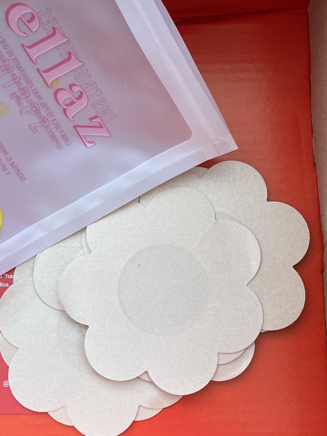 Customer photo review of Flores de Satin (5 Pares)