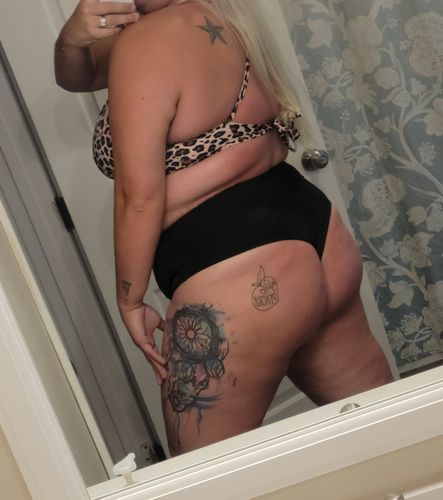 Customer photo review of 'Thrive' High Waisted Cheeky Bikini Bottoms