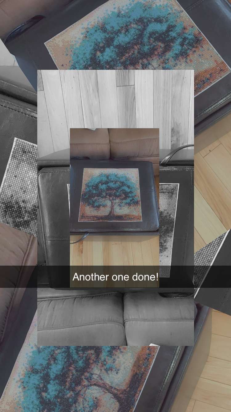 Customer photo review of Green Tree - Diamond Painting Kit