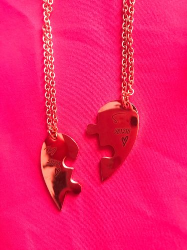 Customer photo review of Collier cœur séparable deux sections personnalisable