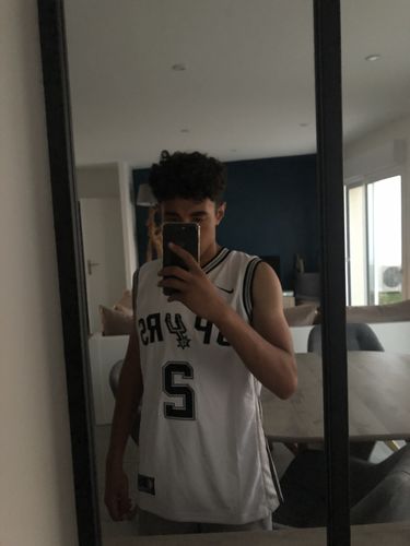 Customer photo review of LEONARD Kawhi 2018 (Association Edition)