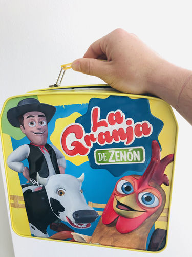 Customer photo review of Colección completa La Granja: 20 figuras 20 libros + playmat + caja