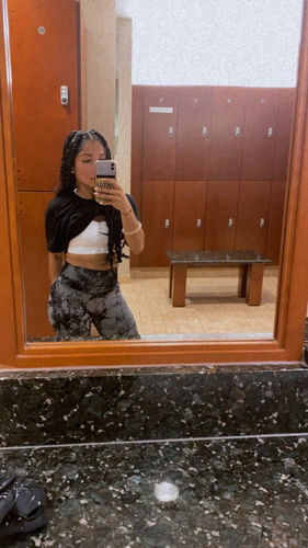 Customer photo review of Yellow Marble Scrunch Butt Leggings