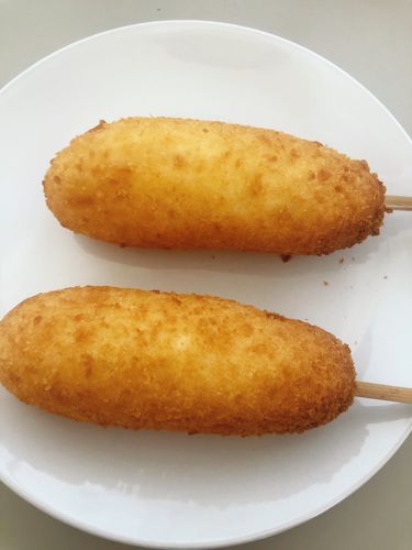 Customer photo review of Wang Mozzarella Cheese Corn Dog 韩国街头脆皮热狗-芝士鱼肉肠/芝士年糕 (5入1袋/Pack)
