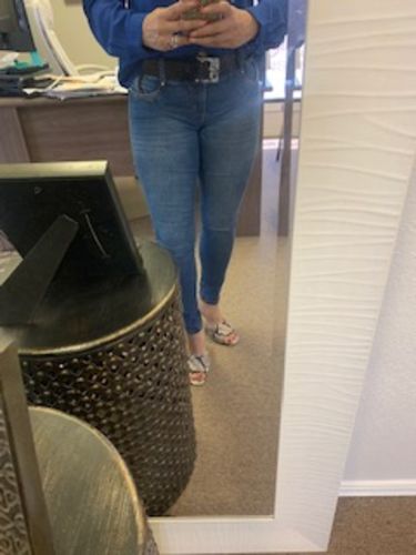 Customer photo review of 'Love Songs' Butt Lift Levanta Cola Jeans 12396