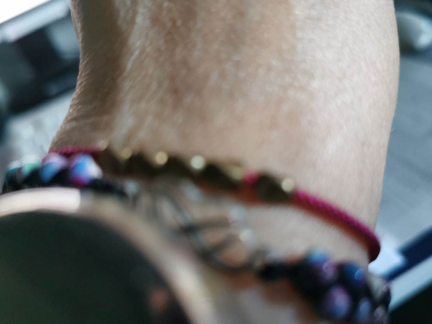 Customer photo review of Handgemachtes Tibetanisches Buddhisten Glücks-Armband aus Kupfer Modell 2