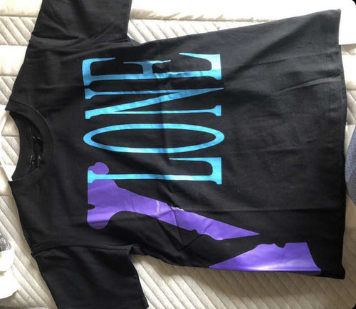 Customer photo review of VLONE T-SHIRT