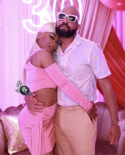 Customer photo review of Blanco - Cream