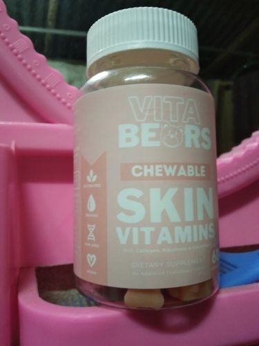 Customer photo review of Skin Vitamin Gummies