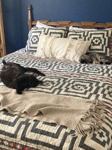 Customer photo review of Hypnotic Quilt Set by Jungalow®