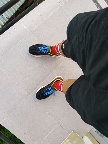 Customer photo review of Asics Men's Novablast