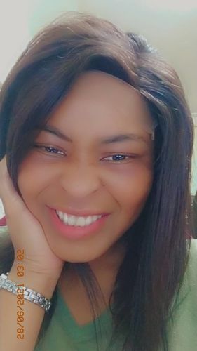 Customer photo review of THEMBI - Peruvian 13x4 Lace Front Wig