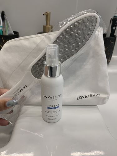 Customer photo review of LOVASKIN INSTANT FOOT PEEL Essential Kit - Great value, 25 uses in one bottle