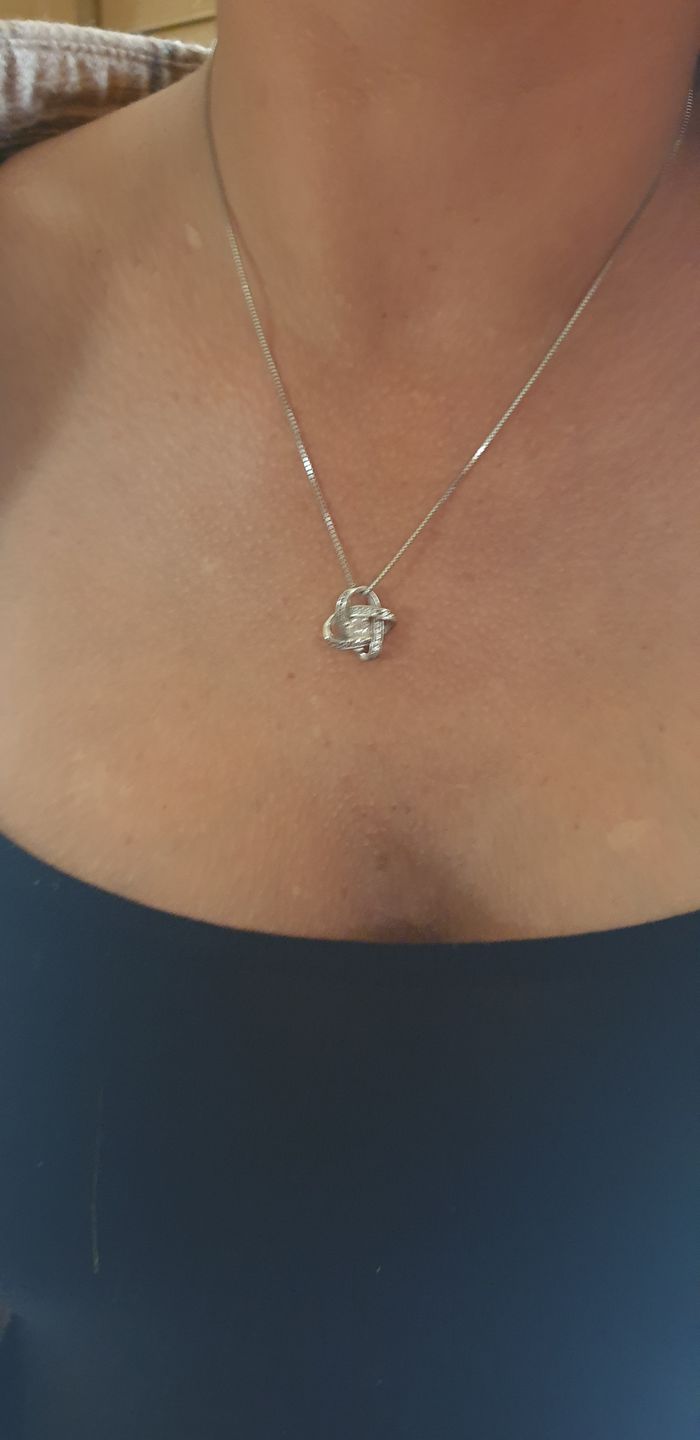 Customer photo review of "To my Soulmate" - Silver Love knot necklace