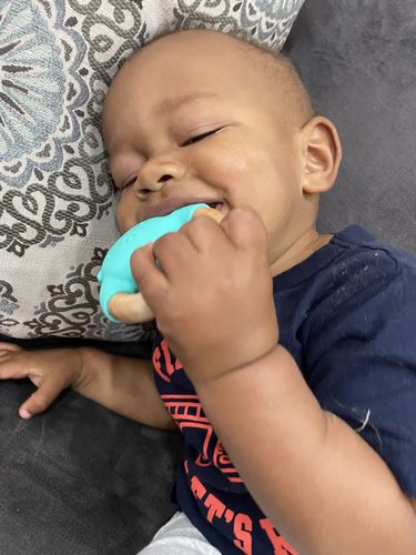 Customer photo review of Bear Teether || Juju