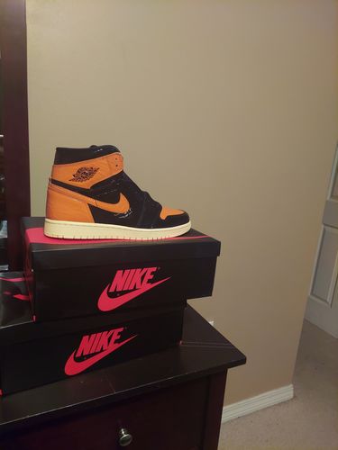 Customer photo review of Jordan 1 Retro High Shattered Backboard 3.0