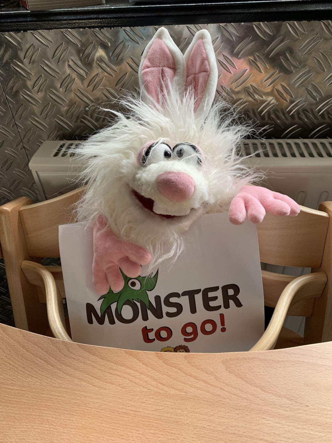 Customer photo review of Lapin Blanc Marionnette