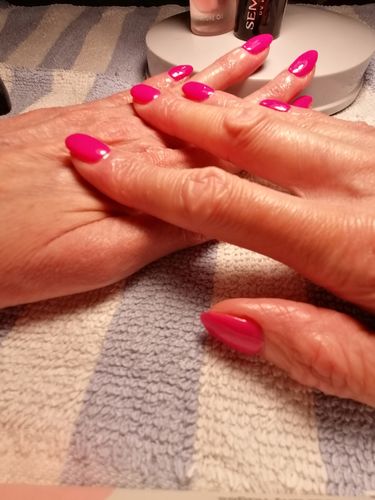 Customer photo review of Semilac 121 Ruby Charm UV Gel Polish 7ml
