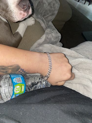 Customer photo review of VVS1 Moissanite Cuban Chains or Bracelets