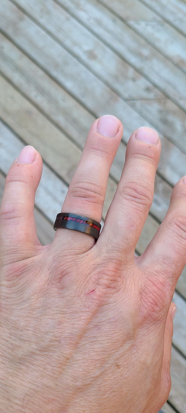 Customer photo review of Black Redwood