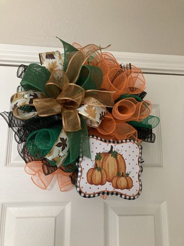 Customer photo review of Damaged 3 Asst 7"L X 6"H Fall Tin Sign Orange/Black/White AP1509