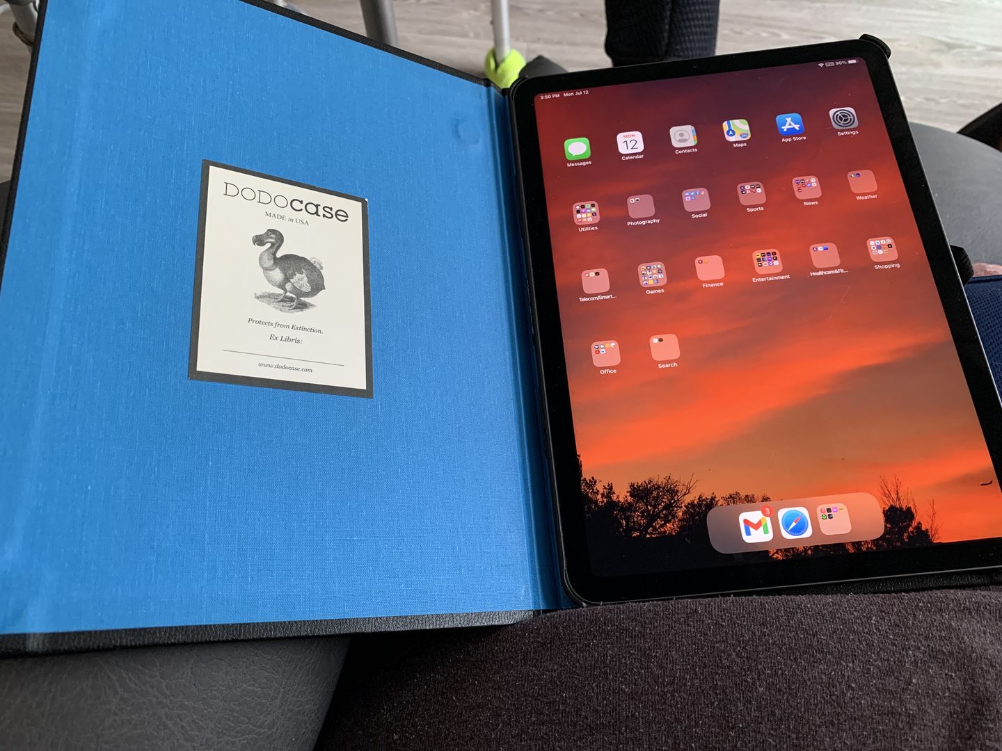 Customer photo review of Classic Black Cases for iPad Air 10.9" (2020/4th Gen)