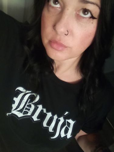 Customer photo review of Bruja Vintage Text Only Chingona T-Shirt