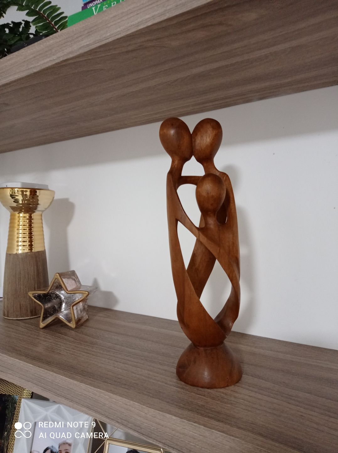 Customer photo review of Escultura Abstrata Família | Bali