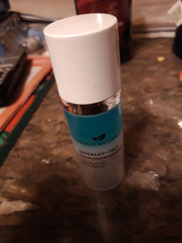 Customer photo review of Hochkonzentriertes Hyaluronsäure Tag & Nacht Gel, Quicklift Pro | 50 ml