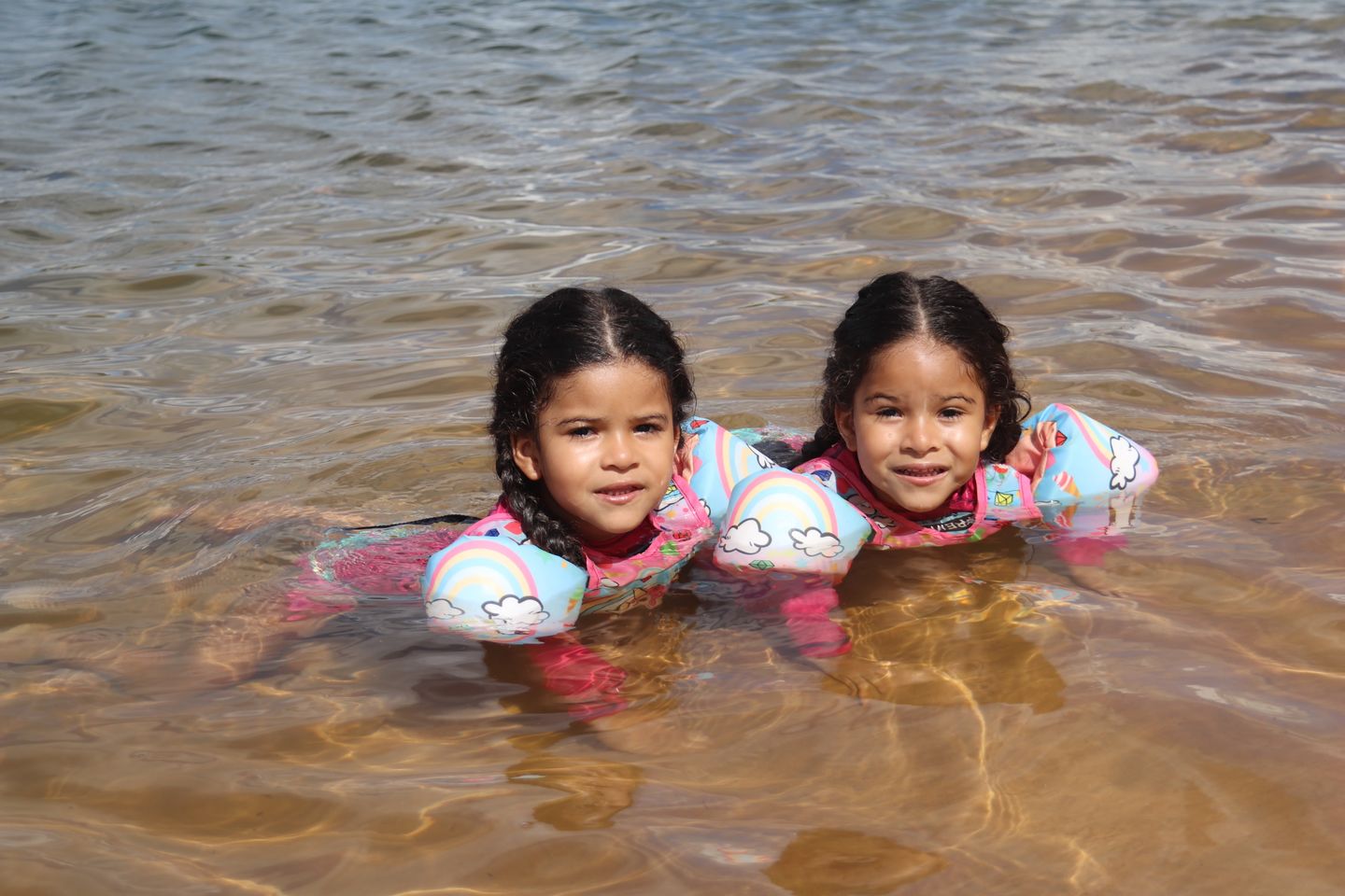 Customer photo review of Camisa Flutuadora Infantil Floater