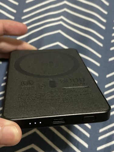Customer photo review of Mophie Snap+ Juice Pack Mini Magnetic Portable Wireless Charging Power Bank with MagSafe Compatible
