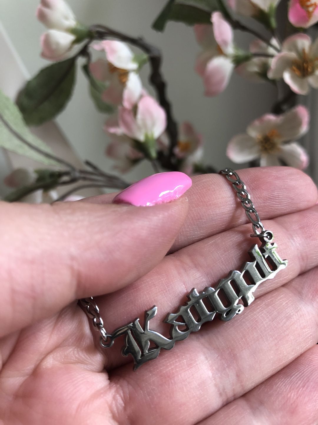 Customer photo review of Collier Personnalisable Gothique