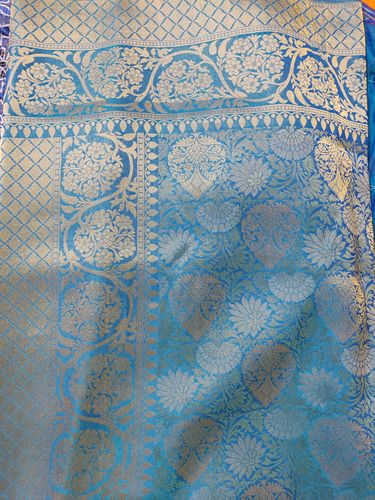 Customer photo review of Beaming Blue Woven Kanjivaram Saree