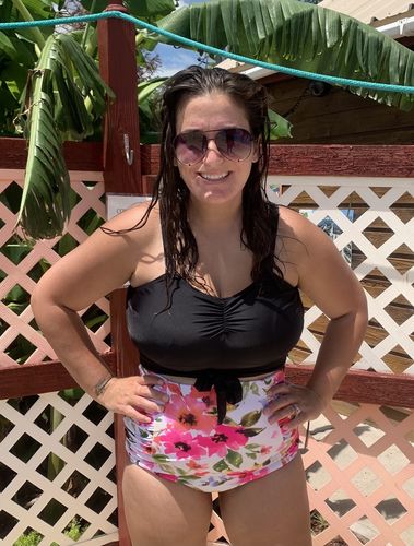 Customer photo review of Stay-Cation Top | Black