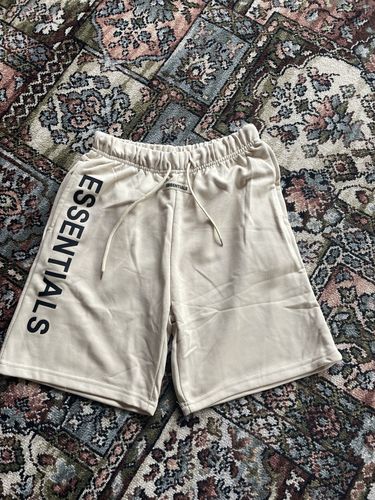 Customer photo review of FOG ESSENTIALS 06 SHORTS