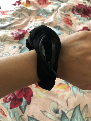 Customer photo review of Stashy Scrunchie